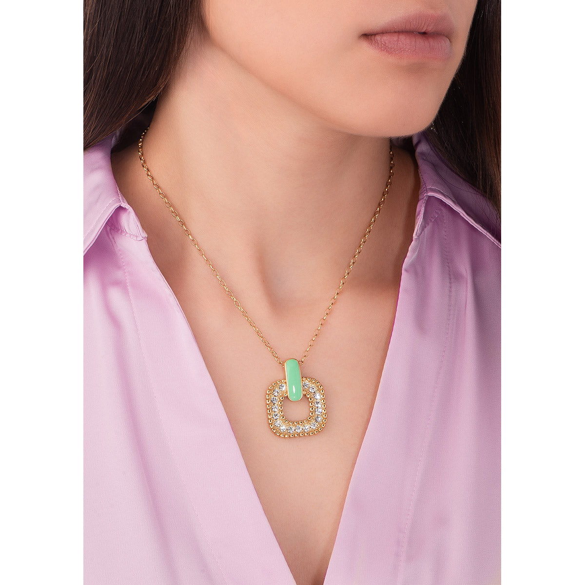 Collar verde con cristales