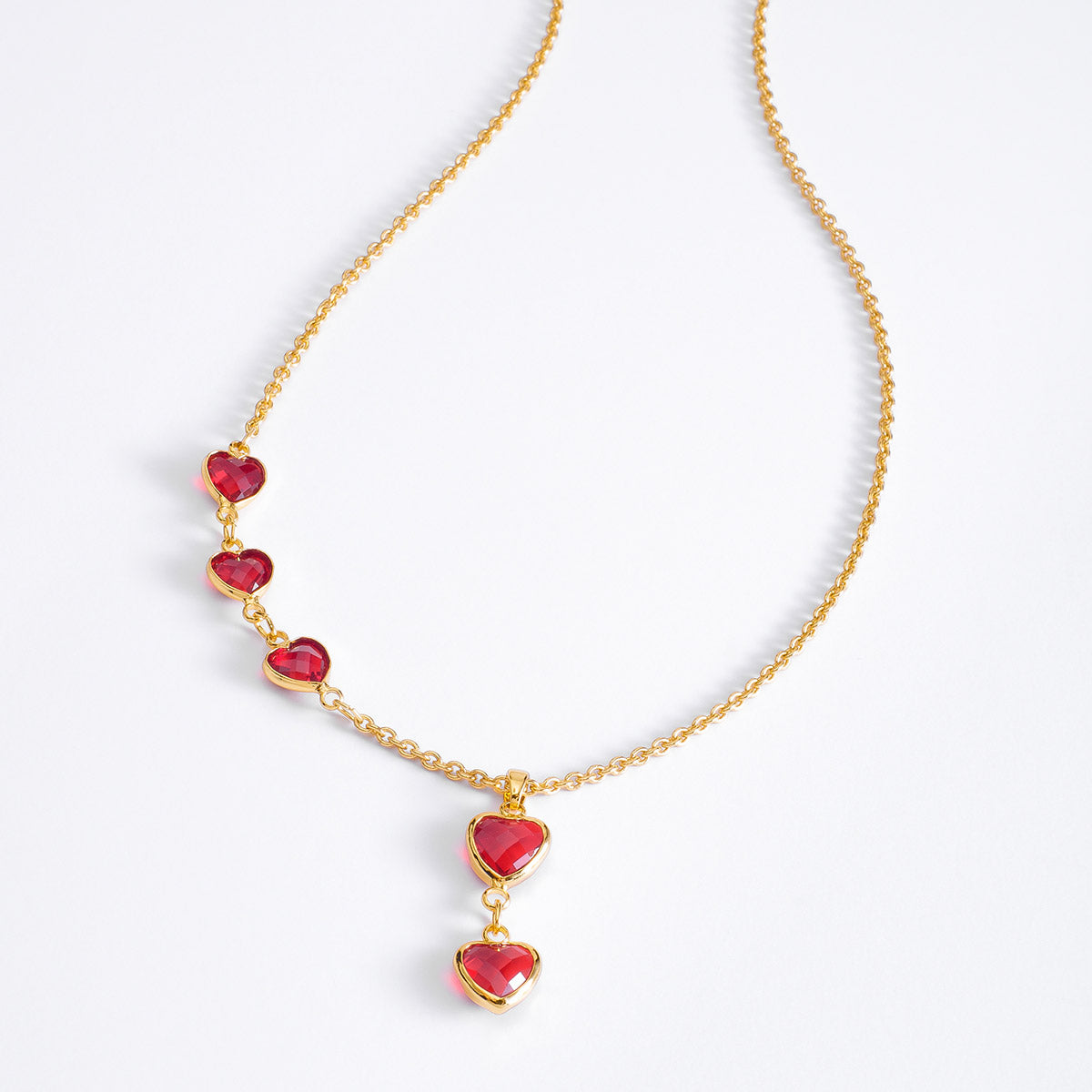 Collar corazones rojos