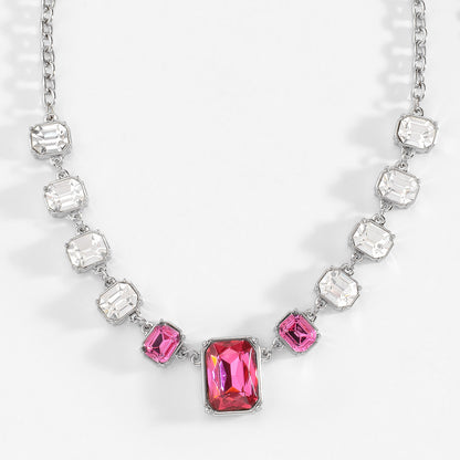 Collar con piedras rosa y cristal