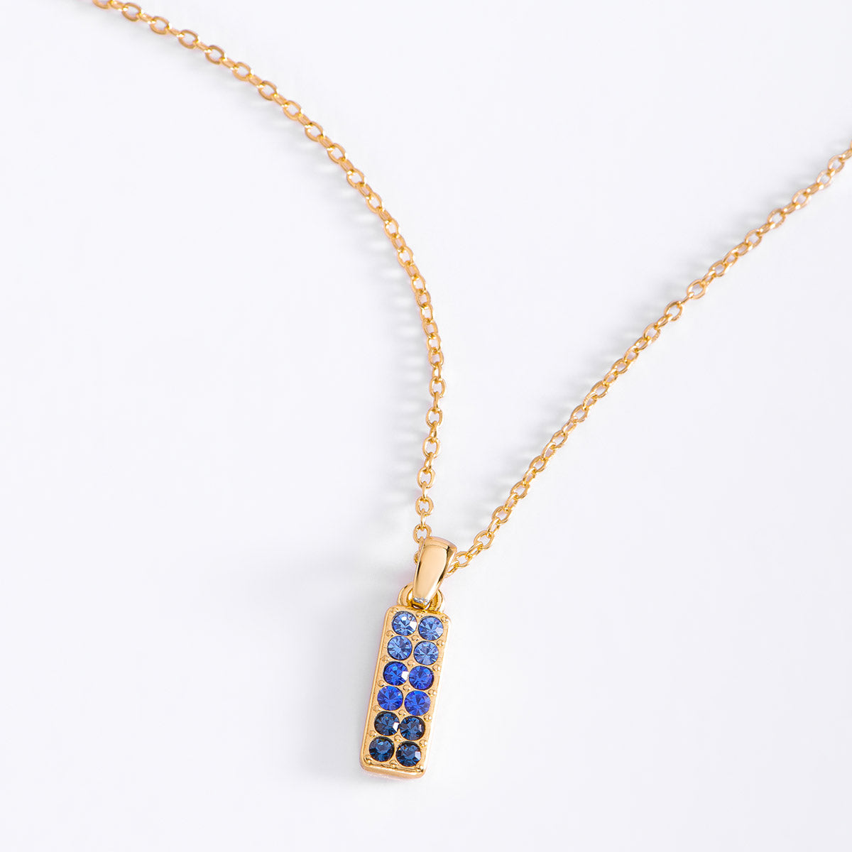 Collar rectangular azul